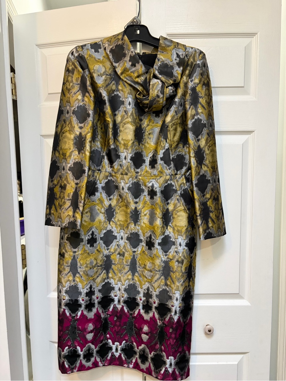 Oscar de la Renta Gold, Black & Fuchsia Brocade Long-Sleeve Dress